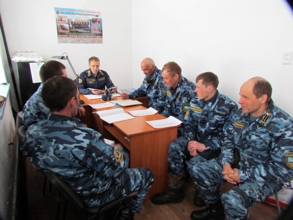Проведение теоретической подготовки с личным составом Катон-Карагайской авиагруппы.